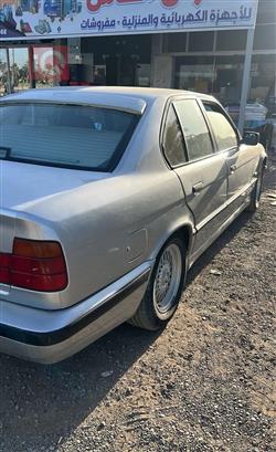 بی ئێم دەبڵیو سیریەس 5